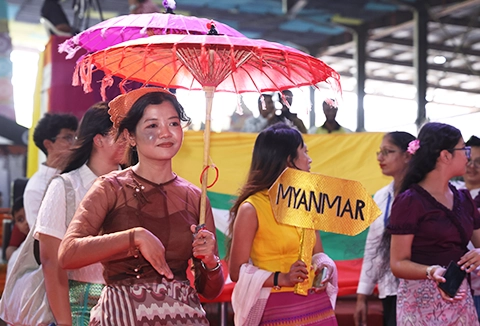 Myanmar Cultural Walk