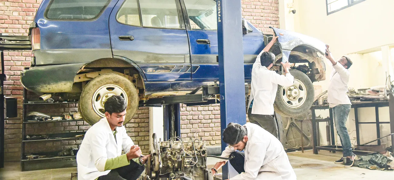 Automobile Lab LPU